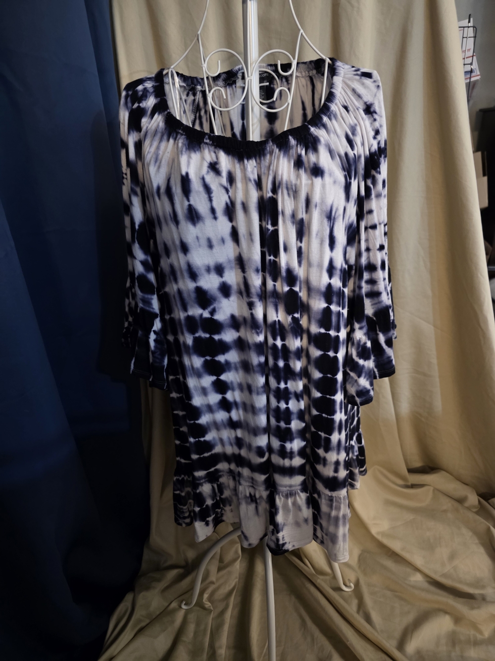 2X Women’s Tie-Dye Peasant Top